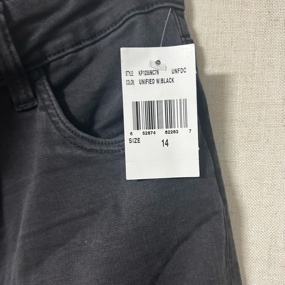 Black Wide-Leg Jeans - Picture 3 of 8